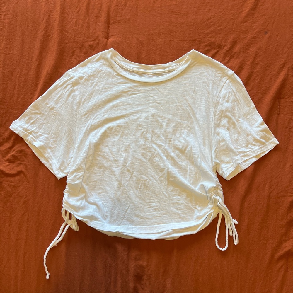 Universal Thread White Short Sleeve Top with Ruched Sides